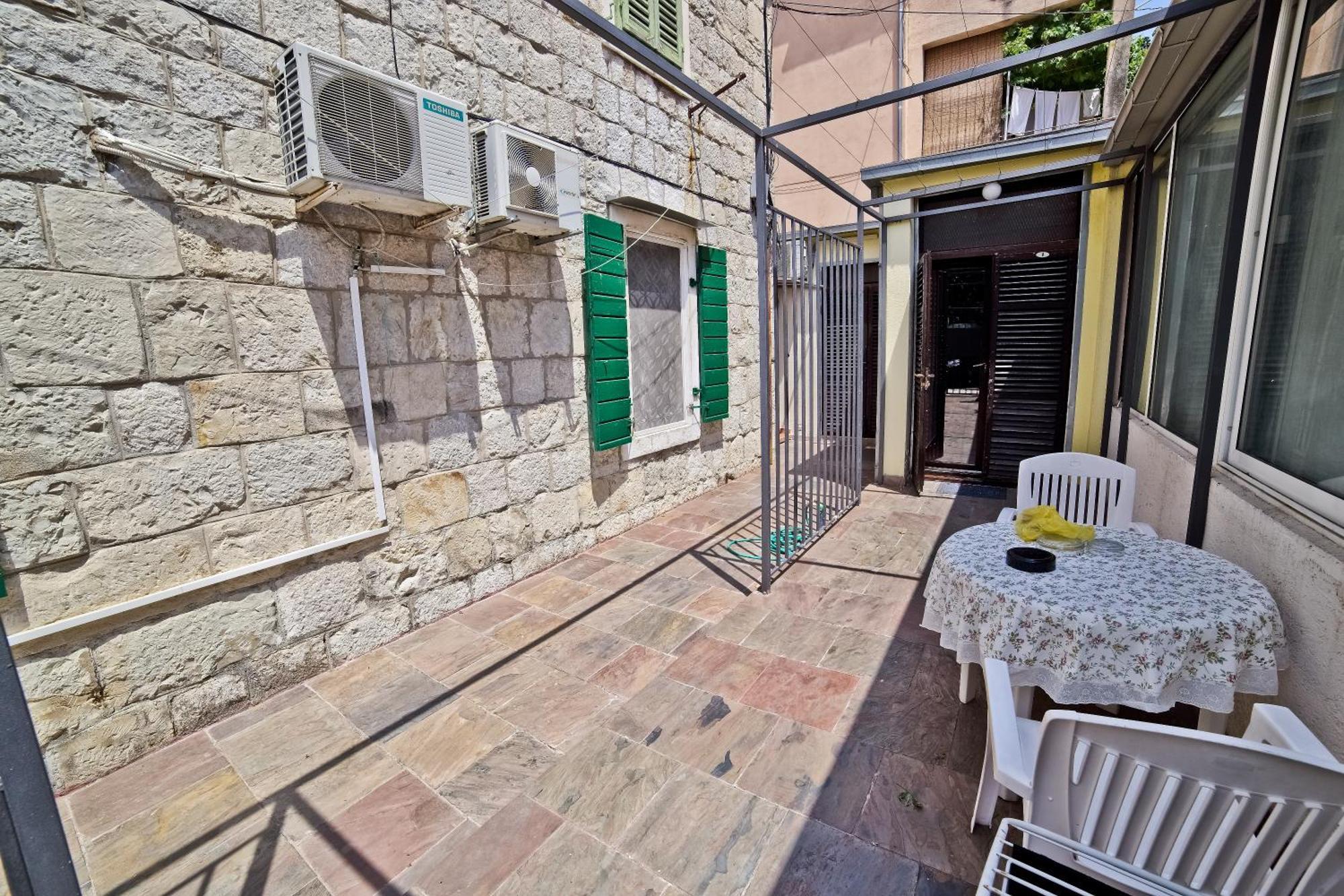 Guest House Maja Split Eksteriør bilde